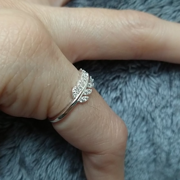 FREE... 925 Sterling silver sz 6 adjustable - Picture 6 of 6